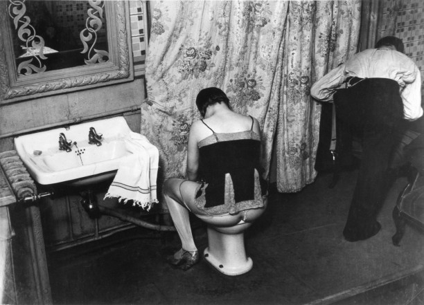Washing up in a brothel, Rue Quincampoix