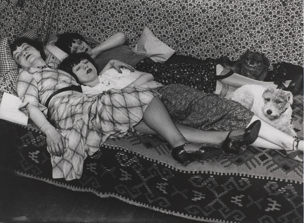 Kiki with her friends Therese Treize de Caro and Lily
