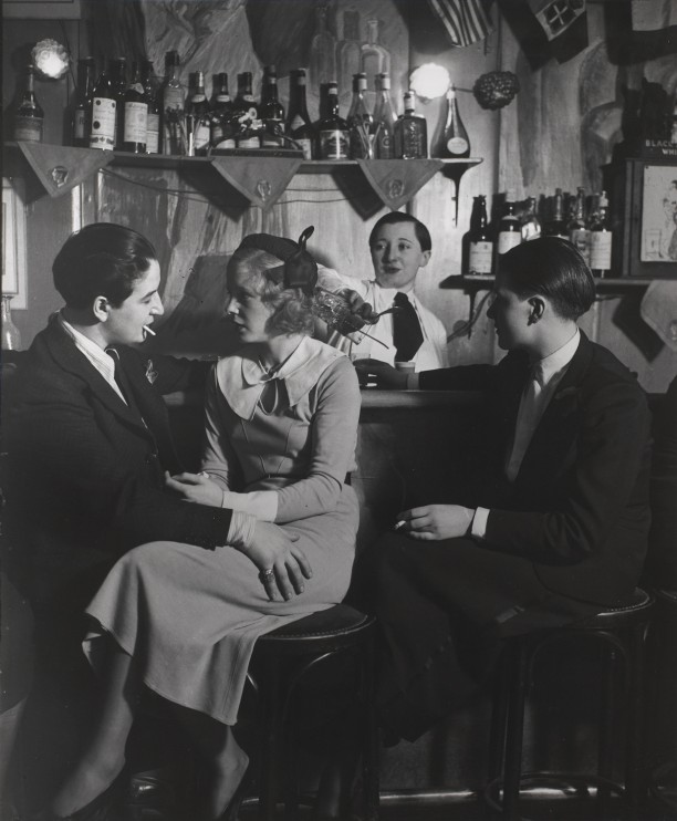 Le Monocle, the bar. On the left is Lulu de Montparnasse