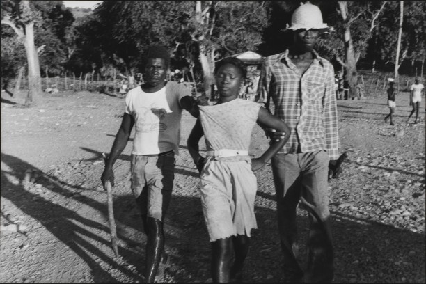 The niece of a Tonton Macoute is taken prisoner during a search for her uncle, Gros-Morne