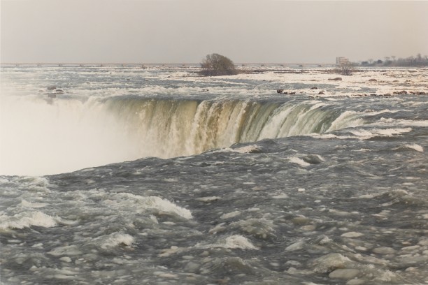 Horseshoe Falls with Spring Ice