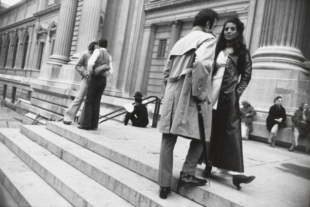Untitled (Couple standing on stairs to Metropolitan Museum of Art)