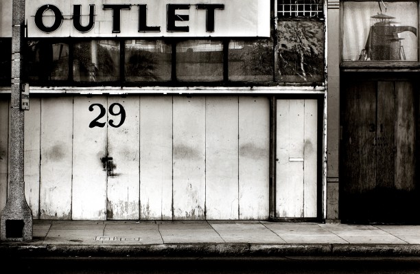 Outlet 29, Pasadena